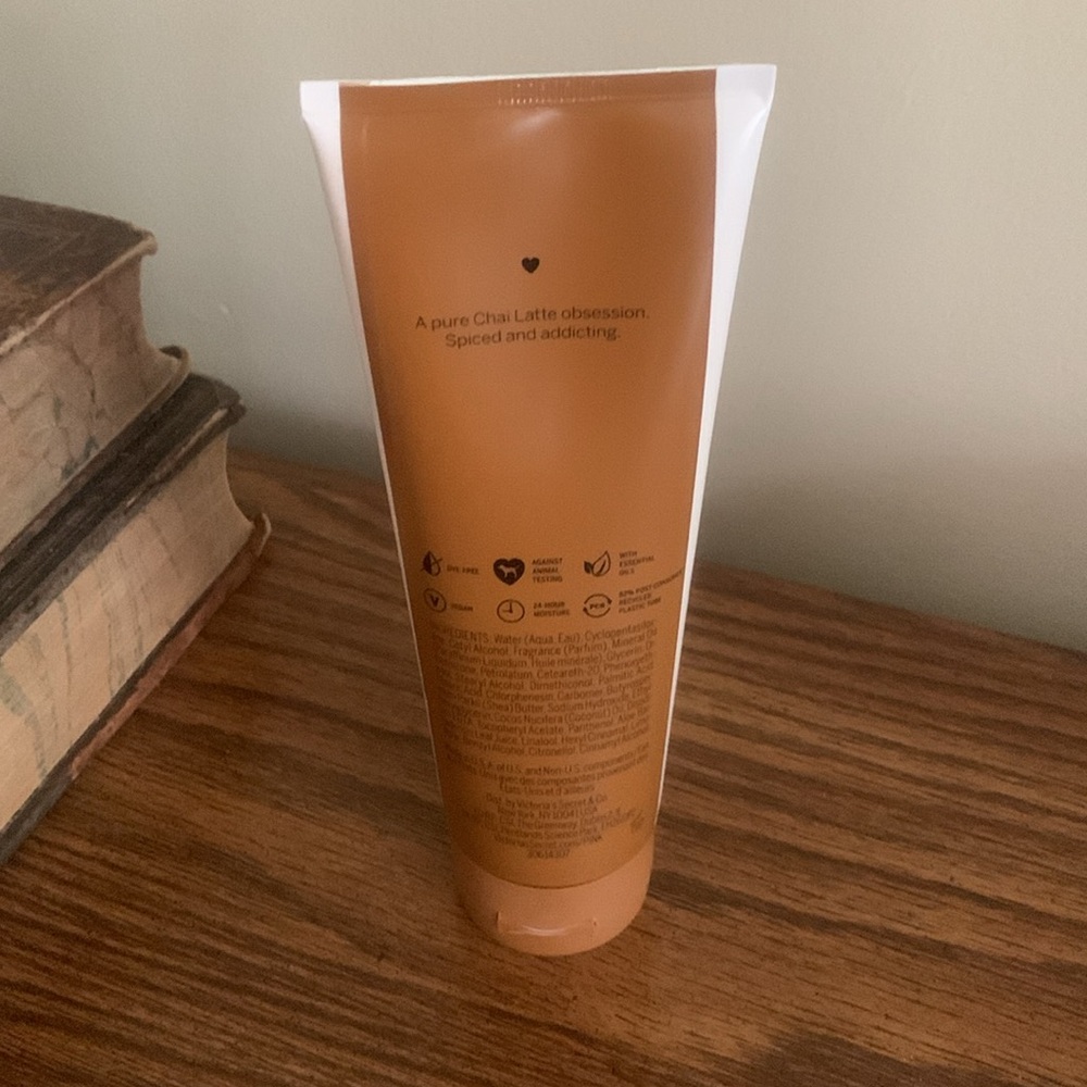 PINK Chai Latte Body Lotion - Picture 2 of 2